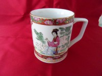 Starý Čínský hrnek bez pokličky 